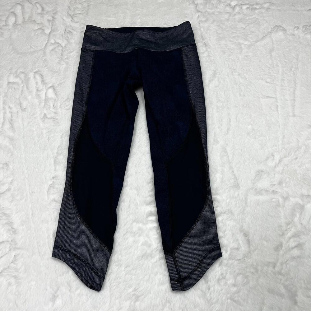 Lululemon Crop Legging Women's Blue  Size 4